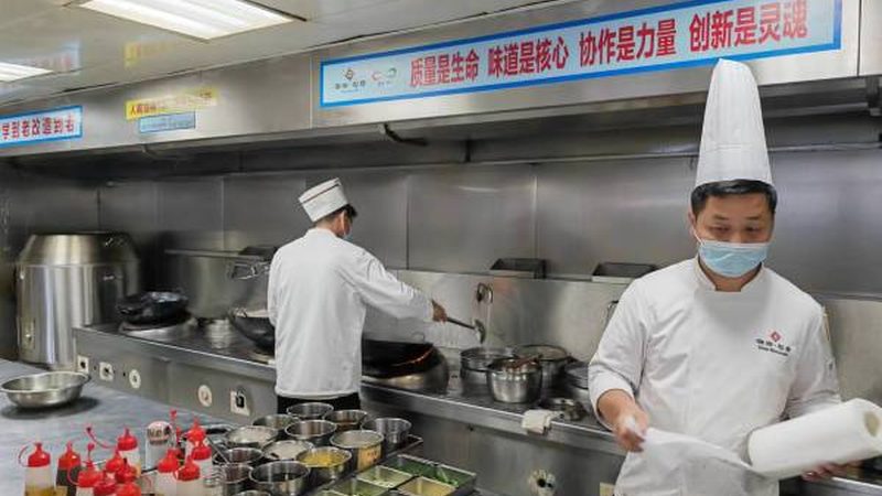 膨化食品的营养价值与其原料和加工工艺密切相关。优质膨化食品应具备以下特点：
